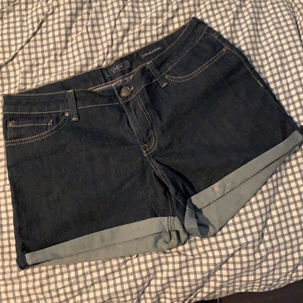 Dark Demin Short with Cuffed Bottom